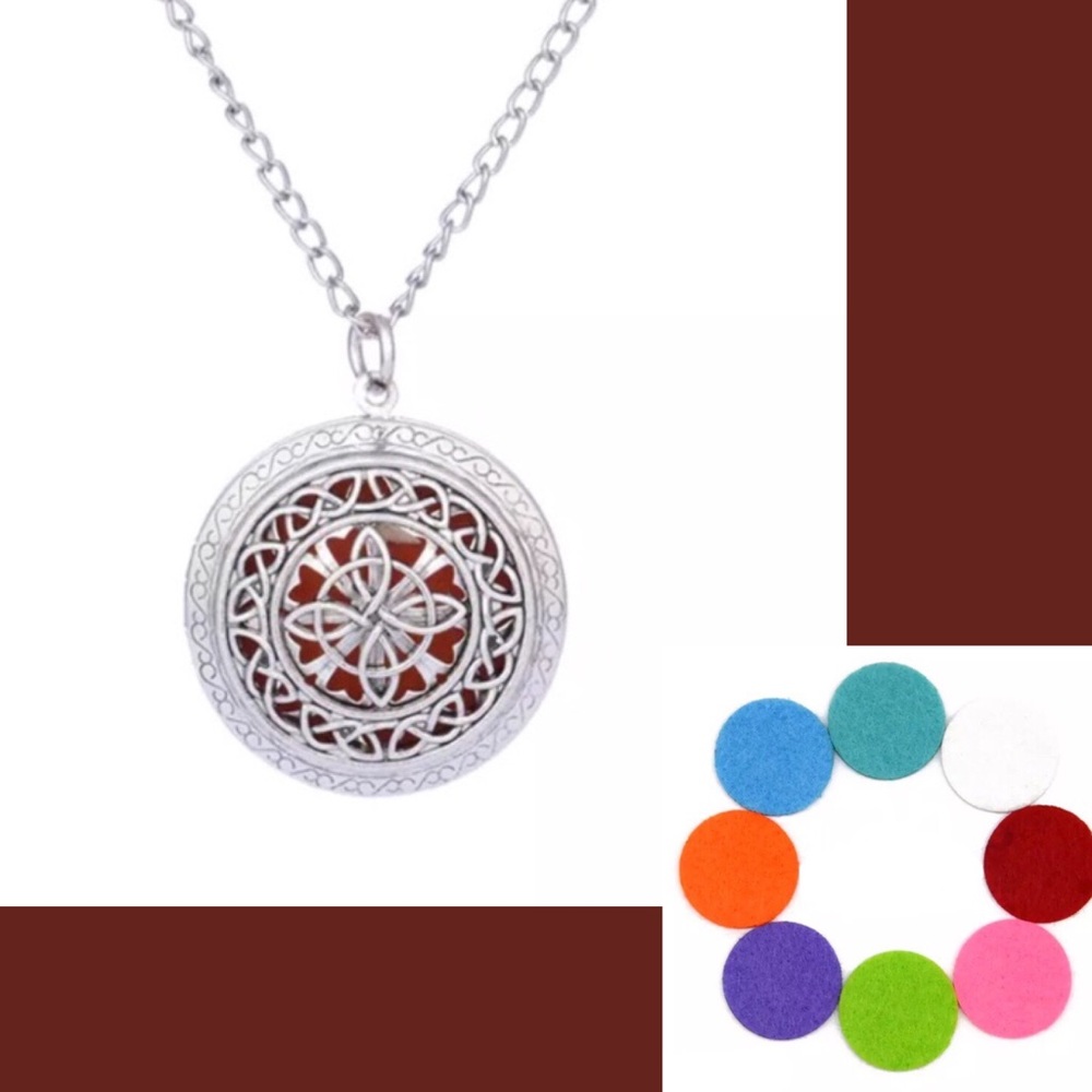 Aromatherapy Flower Pendant Necklace